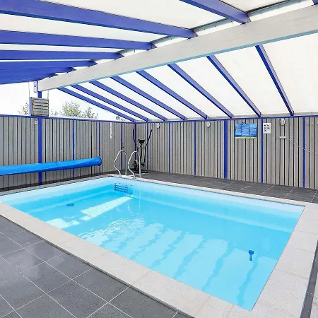 Three-bedroom In 17 *